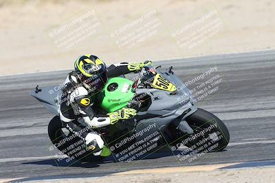 media/Dec-01-2025-Moto Forza (Mon) [[2daa91e15f]]/1-Advanced Group/Session 4 Turn 9/